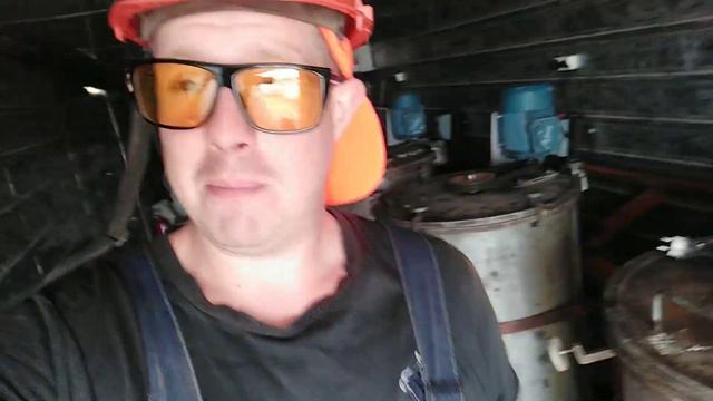 работаю 10 лет по вахтам и иногда кажется что все дни как первый смотреть онлайн