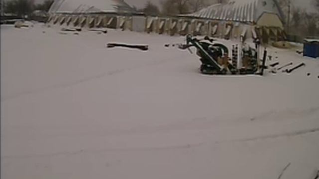 Как падает ангар! Обрушение бескаркасного ангара. Полное видео смотреть онлайн