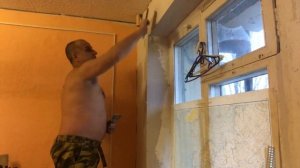 Как сделать откос своими руками. Как установить уголок откоса. Недорогой ремонт.