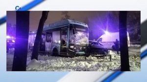 Автобус и легковой автомобиль столкнулись в Петрозаводске