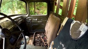 Акармара - город которому не повезло.Тут сотни брошенных квартир.Люди ушли навсегда.AKARMARA.Часть