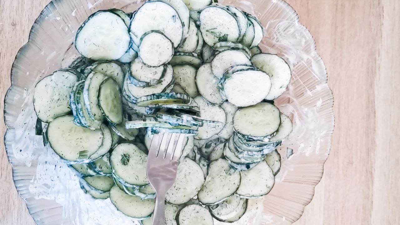 Салат из огурцов - что может быть проще?