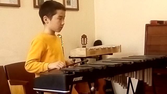  Русская пляска  П . И . Чайковский. Исполняет ученик 3 - го класса ДМШ 1 Кенжебек Ислам.