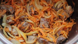 Капуста с мясом и картофелем в мультиварке