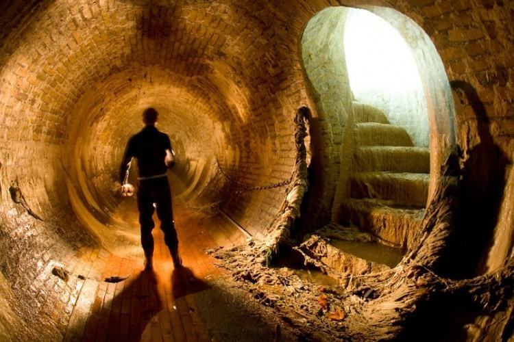 Межконтинентальные подземные тоннели исчезнувших цивилизаций.