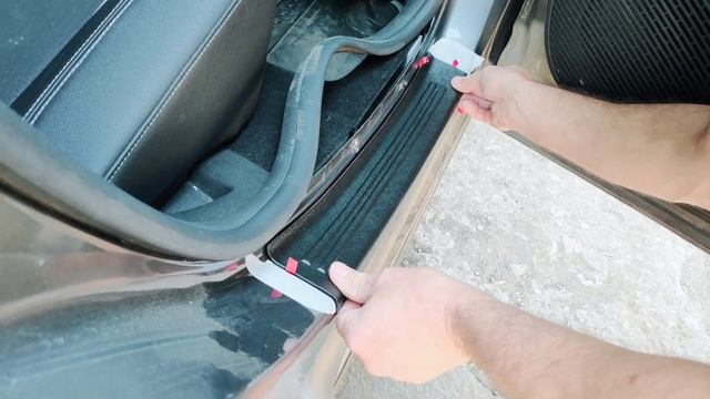 Установка накладок в проём дверей на Renault Arkana. смотреть онлайн
