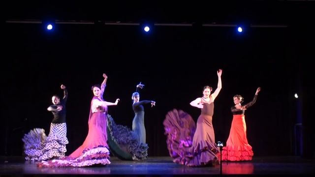 Tientos con bata de cola утренняя группа смотреть онлайн