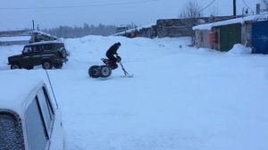 Тестируем самодельный снегоход из питбайка