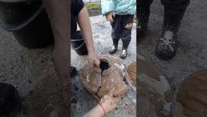 Часть 1. Тандыр упал. Крышка раскололась, сам тандыр в трещинах. Пробую восстановить.