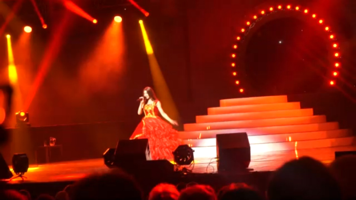 Ирина Эмирова - С Днём Рождения, Страна! смотреть онлайн