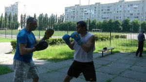 Бокс работа на лапах