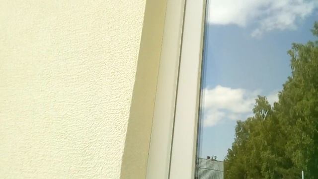 Мокрый фасад на дом из газобетона. Нанесена декоративная штукатурка и окраска на одну сторону фасад смотреть онлайн