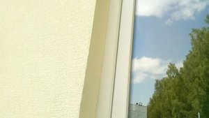 Мокрый фасад на дом из газобетона. Нанесена декоративная штукатурка и окраска на одну сторону фасад