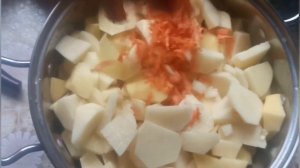 Постная тушёная картошка .