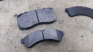 Iveco Daily замена задних колодок на пробеге 53668 км. Меняем сами-это самый надёжный способ ???