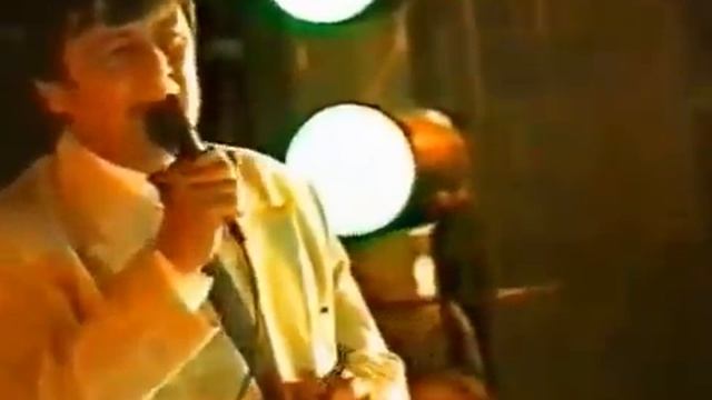 Абдурауф Олимов шоир Тура Сулаймон юбилейида ( Гулистон шахар.1999йил )