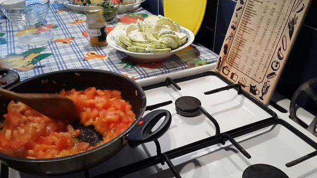 Жареные кабачки с помидорами и луком/постный рецепт смотреть онлайн