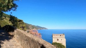 Exploring the Beauty of Monterosso al Mare: A Tour of Cinque Terre's Stunning Beach and Old Town 4K