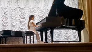 Л. Шитте соч. 68, этюд 6, Е. Веврик «Осеннее настроение», Ж. Ибер «Маленький белый ослик»