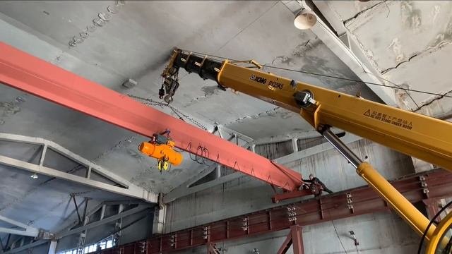 Работа на автокране XCMG 25k5 монтаж крана балки  , Монтаж ёмкостей 50 тонн