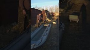 Тестируем новый мотор с пропеллером для лодки.