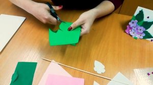 Мастер-класс «Поздравительная открытка с цветами из фоамирана»