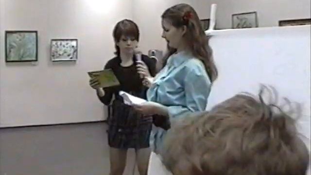 открытие выставки батика: "НавколоМене" в ХДХШ №1 смотреть онлайн