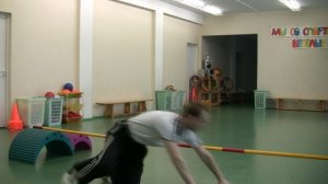 Подлезаем под препятствие