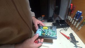 Не включается тюнер Т2 - ремонт.