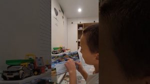 Распаковка пакетиков от сбабам хищники юрского периода