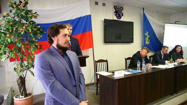 Выступление главы Горбунковского поселения Юрия Нецветаева на отчёте властей Ломоносовского района