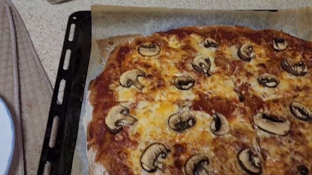 пица из темной муки смотреть онлайн