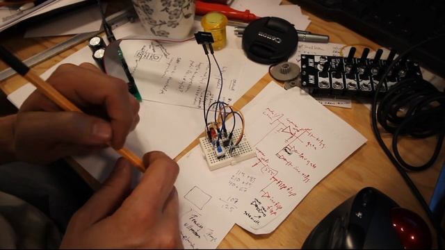 Button and Pedal input - DIY Modular in a Week 11.4 смотреть онлайн