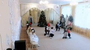 "Танец разбойников" на новогоднем утреннике в детском саду