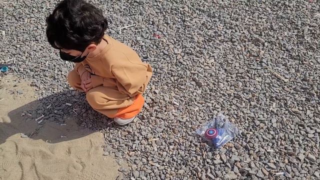 (SUB) 로니로그#19 VLOG (플리마켓이 열렸어요!! RO WOON's visit to the flea market😚) смотреть онлайн