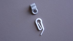 Бегунок ИКС с ушком и крючком для штор