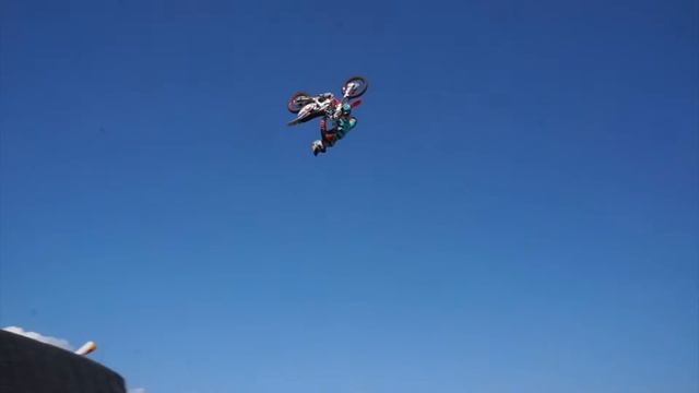 Мотофристайл в Барнауле команда FMX13|FMX show в Барнауле 2016г смотреть онлайн