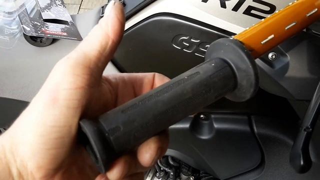 Ariete grips rewiew  how replace  hand grips on  bmw 1200 GS  heated control grips