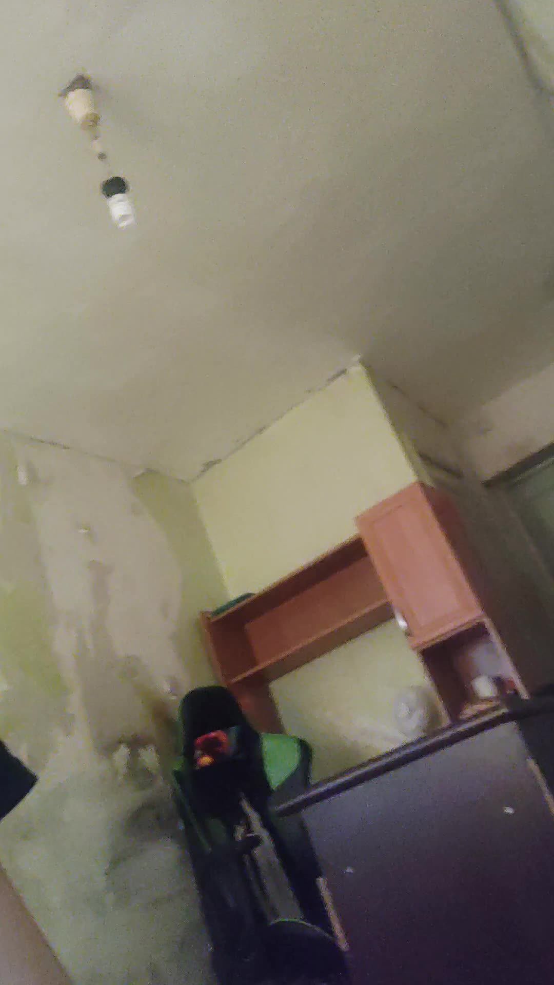 сюда