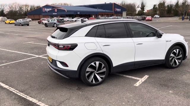 Быстрый осмотр автомобиля VW iD4 - полностью электрический 2022 смотреть онлайн