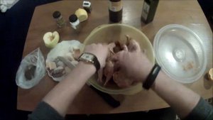 Перепела фаршированные яблоками и черносливом на 8 Марта