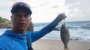 Сейшелы рыбалка с берега о.Маэ часть 2