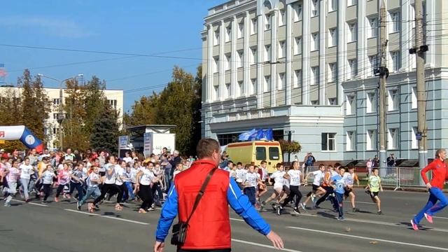 Дистанция на 1000 м. Кросс наций 2016. Школьники. Ижевск смотреть онлайн