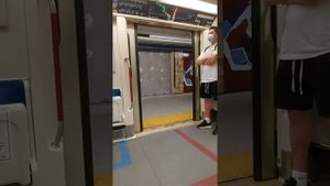 метро в Торонто.