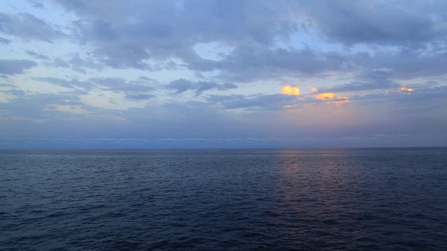 Море на закате - видео фон в высоком качестве смотреть онлайн