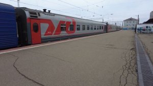 Электровоз ЭП2К-392 с поездом №15 Архангельск-Москва прибывает на станцию Ярославль-Главный