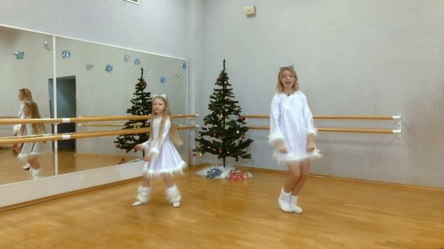 Кошачий весёлый танец! мяу-мяу! :) смотреть онлайн