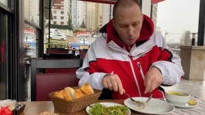 Турция. Стамбул. Кафе и ресторан где можно хорошо поесть. Район Аташехир.