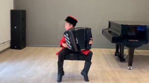 Е.Дербенко Вариации на тему песни "Казаки в Берлине" баянист Михаил Лосьмаков 11 лет