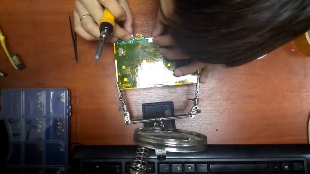 Ремонт планшета DNS AirTab MS9702. Не включается планшет. ItHelp